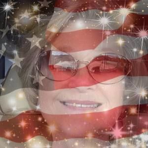 Meet your Posher, Lois